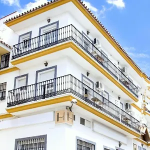 https://la-palmera-rooms-apartments.es-andalucia.com
